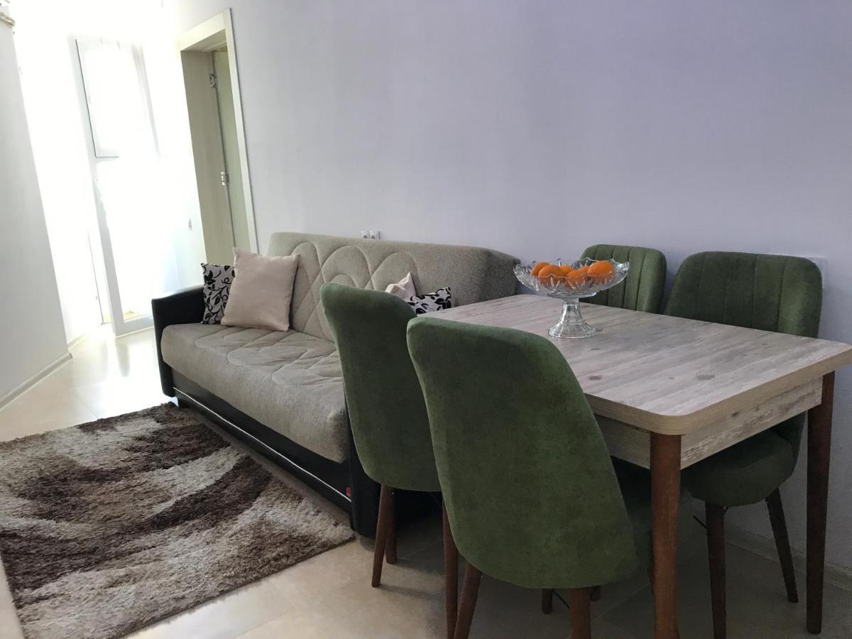 Apartment By The Sea Батуми Экстерьер фото