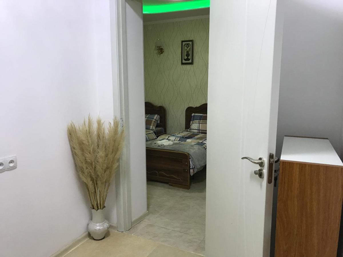 Apartment By The Sea Батуми Экстерьер фото