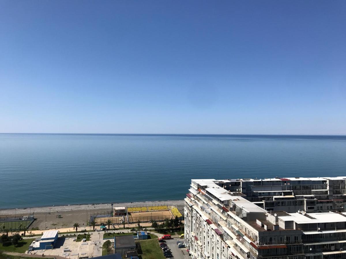 Apartment By The Sea Батуми Экстерьер фото